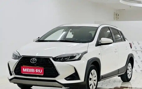 Toyota Yaris XP150 рестайлинг, 2022 год, 1 000 777 рублей, 1 фотография