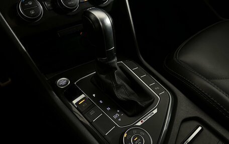 Volkswagen Tiguan II, 2019 год, 3 297 000 рублей, 11 фотография