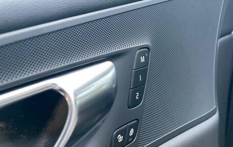 Volvo XC60 II, 2025 год, 5 999 000 рублей, 8 фотография