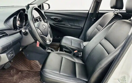 Toyota Yaris XP150 рестайлинг, 2022 год, 1 000 777 рублей, 11 фотография