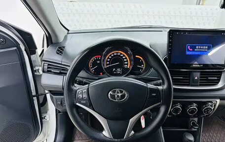 Toyota Yaris XP150 рестайлинг, 2022 год, 1 000 777 рублей, 10 фотография