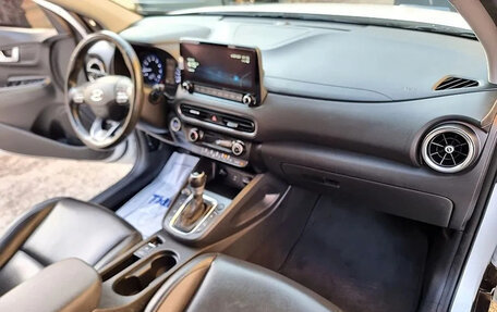 Hyundai Kona I, 2022 год, 1 390 000 рублей, 7 фотография