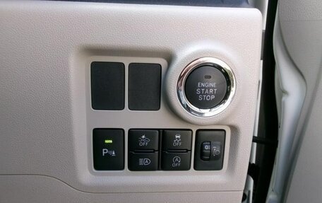 Toyota Passo III, 2021 год, 891 000 рублей, 10 фотография