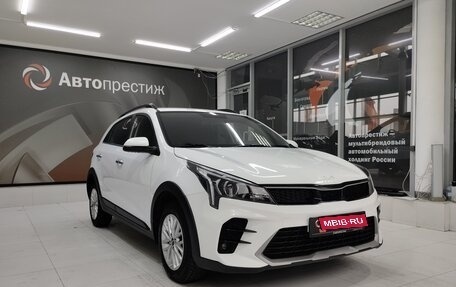 KIA Rio IV, 2021 год, 1 950 000 рублей, 1 фотография