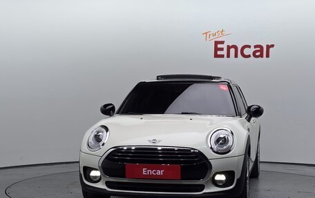 MINI Clubman, 2018 год, 1 450 000 рублей, 2 фотография