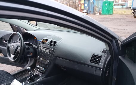 Toyota Avensis III рестайлинг, 2009 год, 1 180 000 рублей, 2 фотография