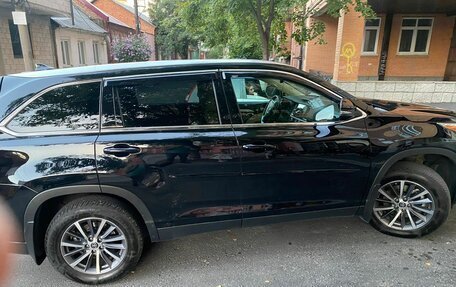 Toyota Highlander III, 2019 год, 3 700 000 рублей, 4 фотография