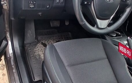 Toyota RAV4, 2018 год, 2 585 000 рублей, 10 фотография