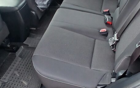 Toyota RAV4, 2018 год, 2 585 000 рублей, 17 фотография