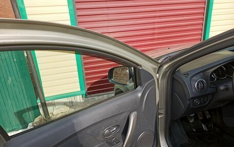 Renault Logan II, 2019 год, 1 150 000 рублей, 5 фотография