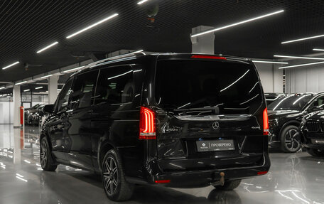 Mercedes-Benz V-Класс, 2018 год, 4 400 000 рублей, 4 фотография