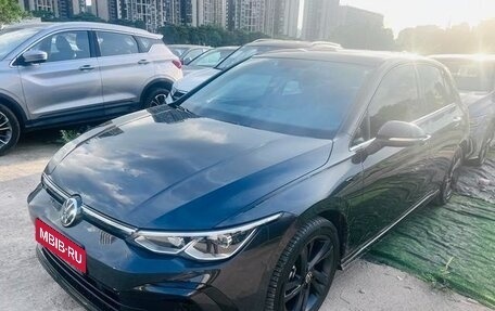 Volkswagen Golf VIII, 2022 год, 1 890 000 рублей, 1 фотография