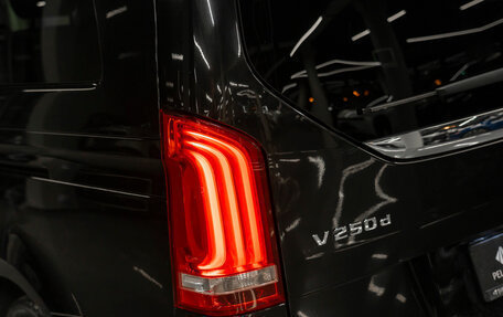 Mercedes-Benz V-Класс, 2018 год, 4 400 000 рублей, 32 фотография