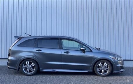 Honda Stream II, 2014 год, 4 фотография