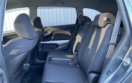 Honda Stream II, 2014 год, 8 фотография