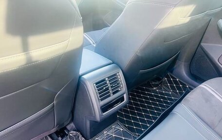 Volkswagen Golf VIII, 2022 год, 1 890 000 рублей, 13 фотография