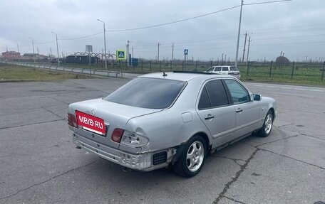 Mercedes-Benz E-Класс, 1997 год, 310 000 рублей, 5 фотография