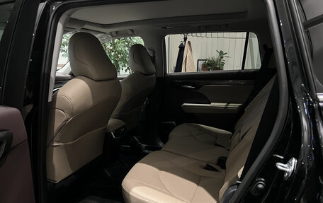 Toyota Highlander, 2025 год, 6 045 500 рублей, 15 фотография