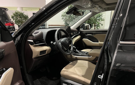 Toyota Highlander, 2025 год, 6 045 500 рублей, 20 фотография