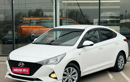 Hyundai Solaris II рестайлинг, 2021 год, 1 568 000 рублей, 1 фотография