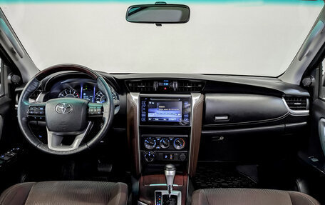 Toyota Fortuner II, 2019 год, 3 800 000 рублей, 14 фотография