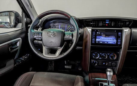 Toyota Fortuner II, 2019 год, 3 800 000 рублей, 29 фотография