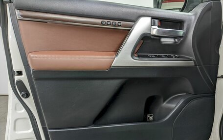 Toyota Land Cruiser 200, 2016 год, 5 400 000 рублей, 11 фотография