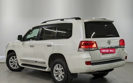 Toyota Land Cruiser 200, 2016 год, 5 400 000 рублей, 7 фотография
