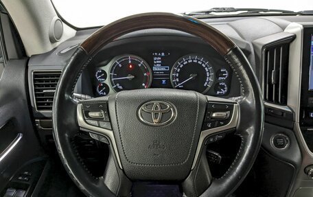 Toyota Land Cruiser 200, 2016 год, 5 400 000 рублей, 28 фотография