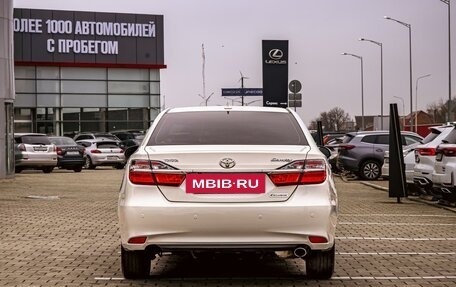 Toyota Camry, 2017 год, 2 095 000 рублей, 5 фотография