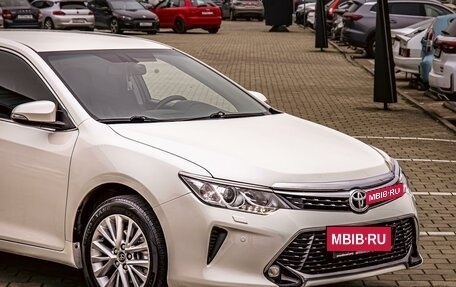 Toyota Camry, 2017 год, 2 095 000 рублей, 8 фотография