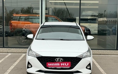 Hyundai Solaris II рестайлинг, 2021 год, 1 568 000 рублей, 2 фотография