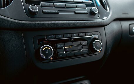 Volkswagen Tiguan I, 2011 год, 1 295 000 рублей, 15 фотография