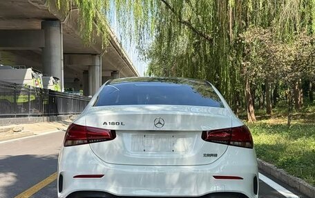 Mercedes-Benz A-Класс, 2022 год, 1 500 000 рублей, 5 фотография