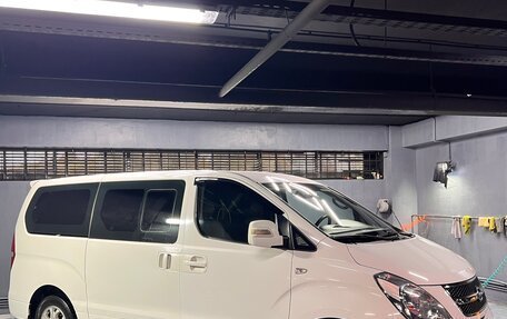 Hyundai Grand Starex Grand Starex I рестайлинг 2, 2013 год, 2 200 000 рублей, 2 фотография