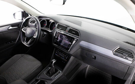 Volkswagen Tiguan II, 2021 год, 2 499 000 рублей, 14 фотография