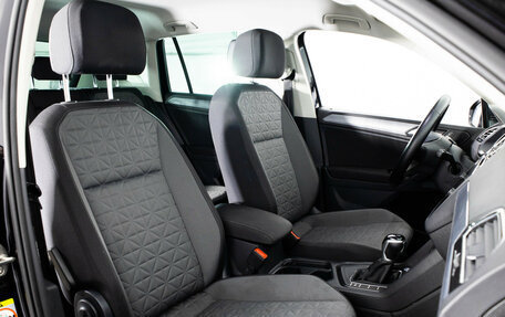 Volkswagen Tiguan II, 2021 год, 2 499 000 рублей, 12 фотография