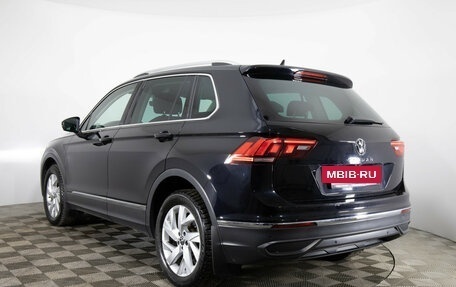 Volkswagen Tiguan II, 2021 год, 2 499 000 рублей, 7 фотография