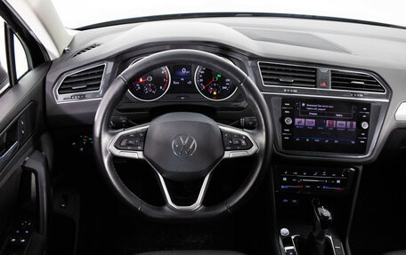 Volkswagen Tiguan II, 2021 год, 2 499 000 рублей, 10 фотография