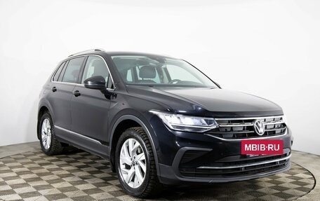 Volkswagen Tiguan II, 2021 год, 2 499 000 рублей, 3 фотография