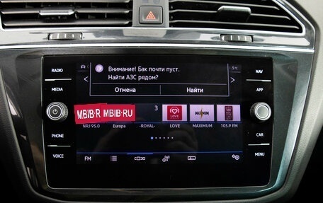 Volkswagen Tiguan II, 2021 год, 2 499 000 рублей, 19 фотография