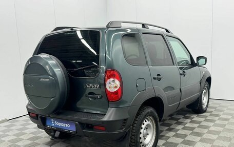 Chevrolet Niva I рестайлинг, 2018 год, 860 000 рублей, 4 фотография