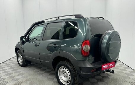 Chevrolet Niva I рестайлинг, 2018 год, 860 000 рублей, 5 фотография