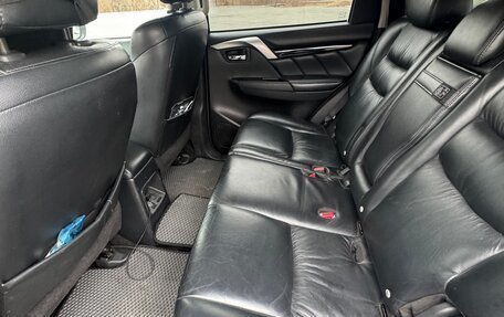 Mitsubishi Pajero Sport III рестайлинг, 2019 год, 1 990 000 рублей, 10 фотография