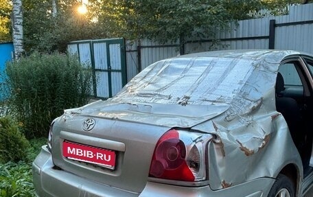 Toyota Avensis III рестайлинг, 2003 год, 230 000 рублей, 3 фотография