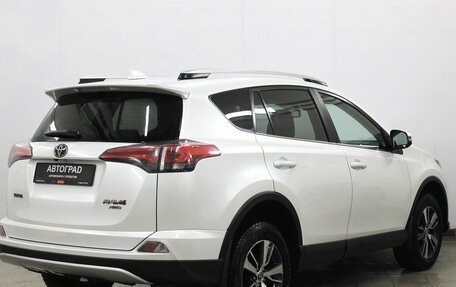 Toyota RAV4, 2018 год, 2 190 000 рублей, 4 фотография