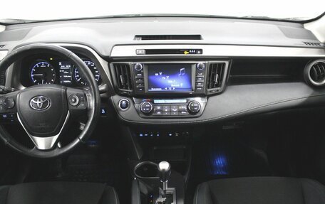 Toyota RAV4, 2018 год, 2 190 000 рублей, 9 фотография