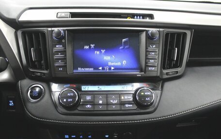 Toyota RAV4, 2018 год, 2 190 000 рублей, 12 фотография