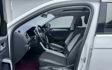 Volkswagen T-Roc I, 2022 год, 1 197 000 рублей, 7 фотография