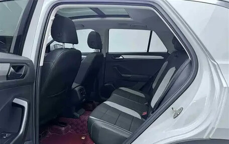 Volkswagen T-Roc I, 2022 год, 1 197 000 рублей, 10 фотография